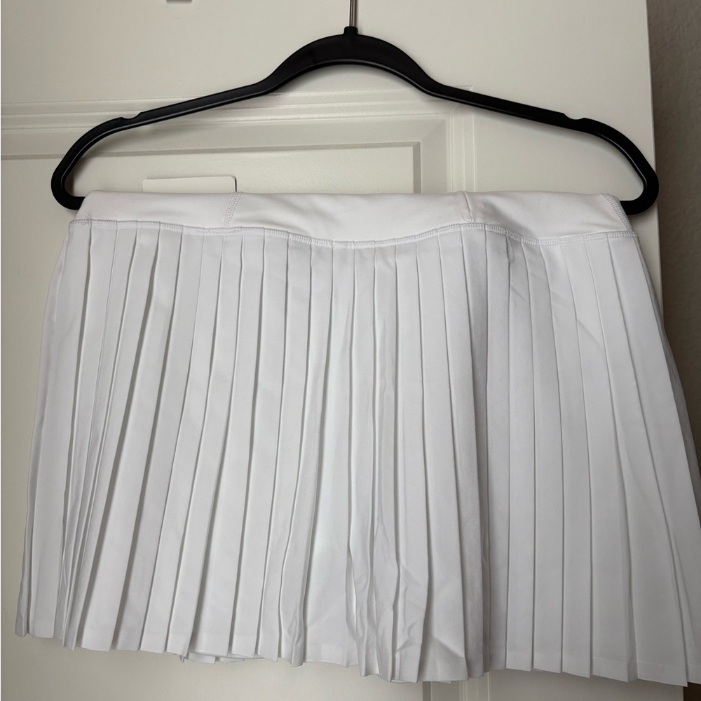 Abercrombie & Fitch White Pleated Mini Skirt Casual